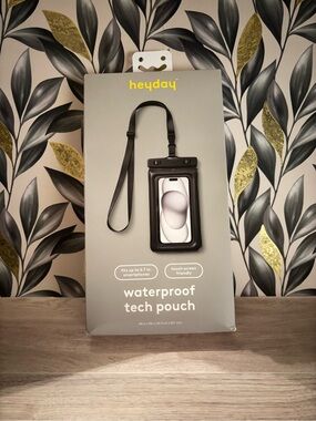 heyday Black Waterproof Tech Pouch with Lanyard